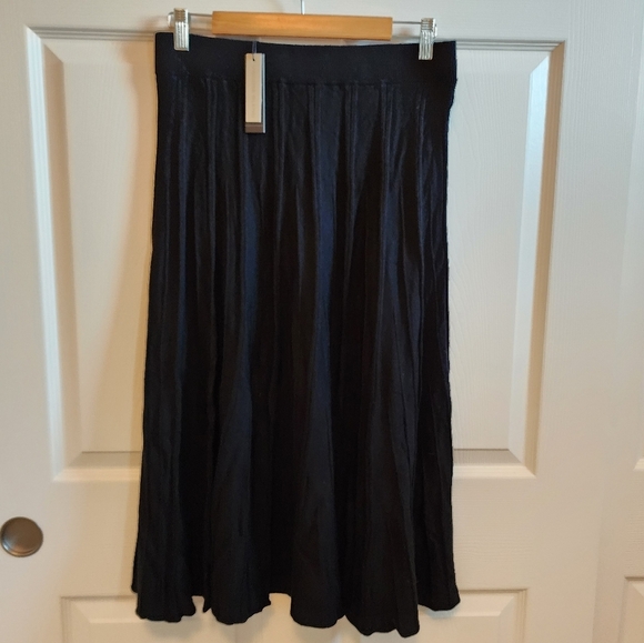 TAHARI Black A-Line Midi Sweater Skirt Large - Picture 1 of 6